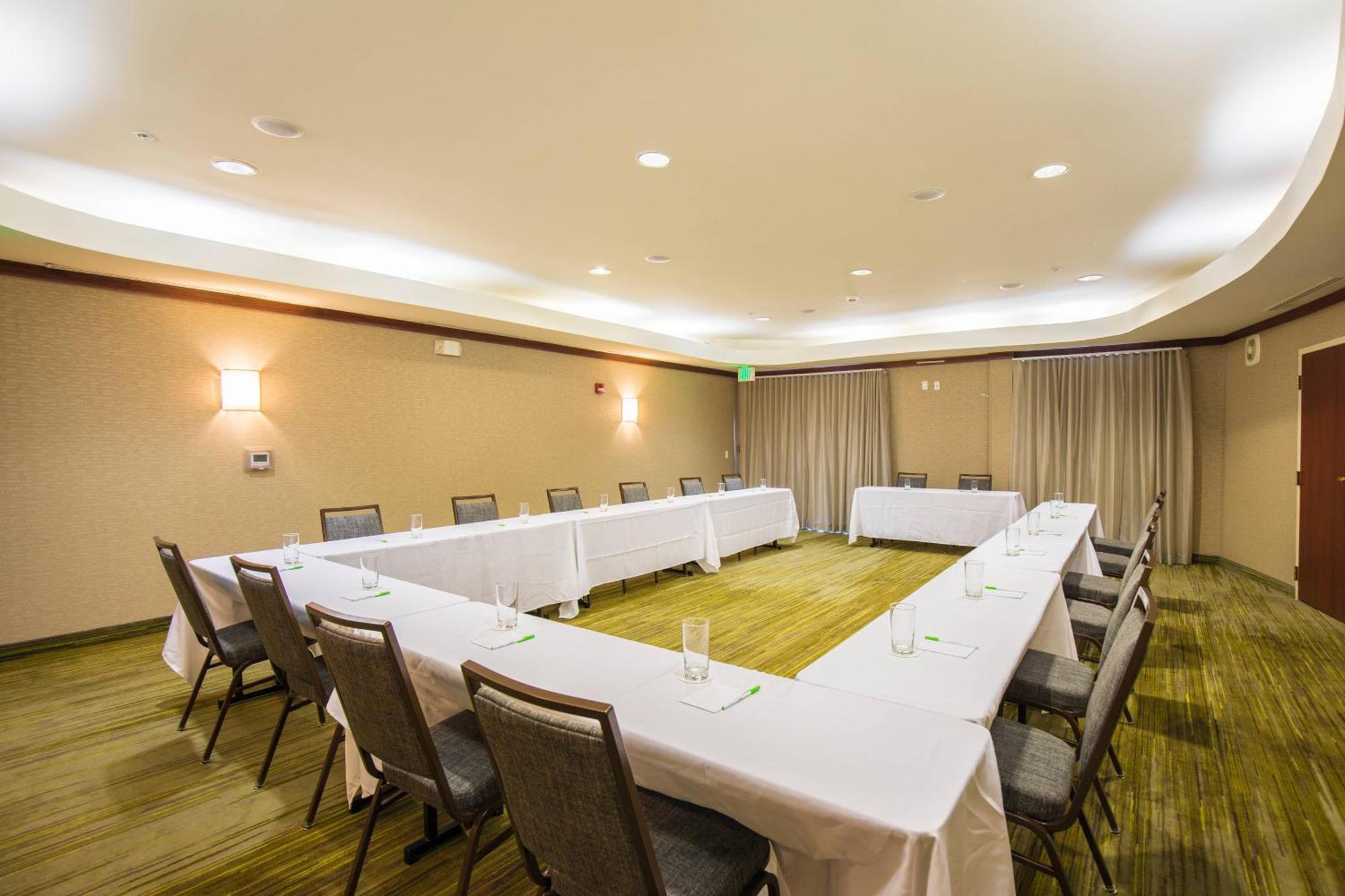 Courtyard By Marriott Merced Esterno foto