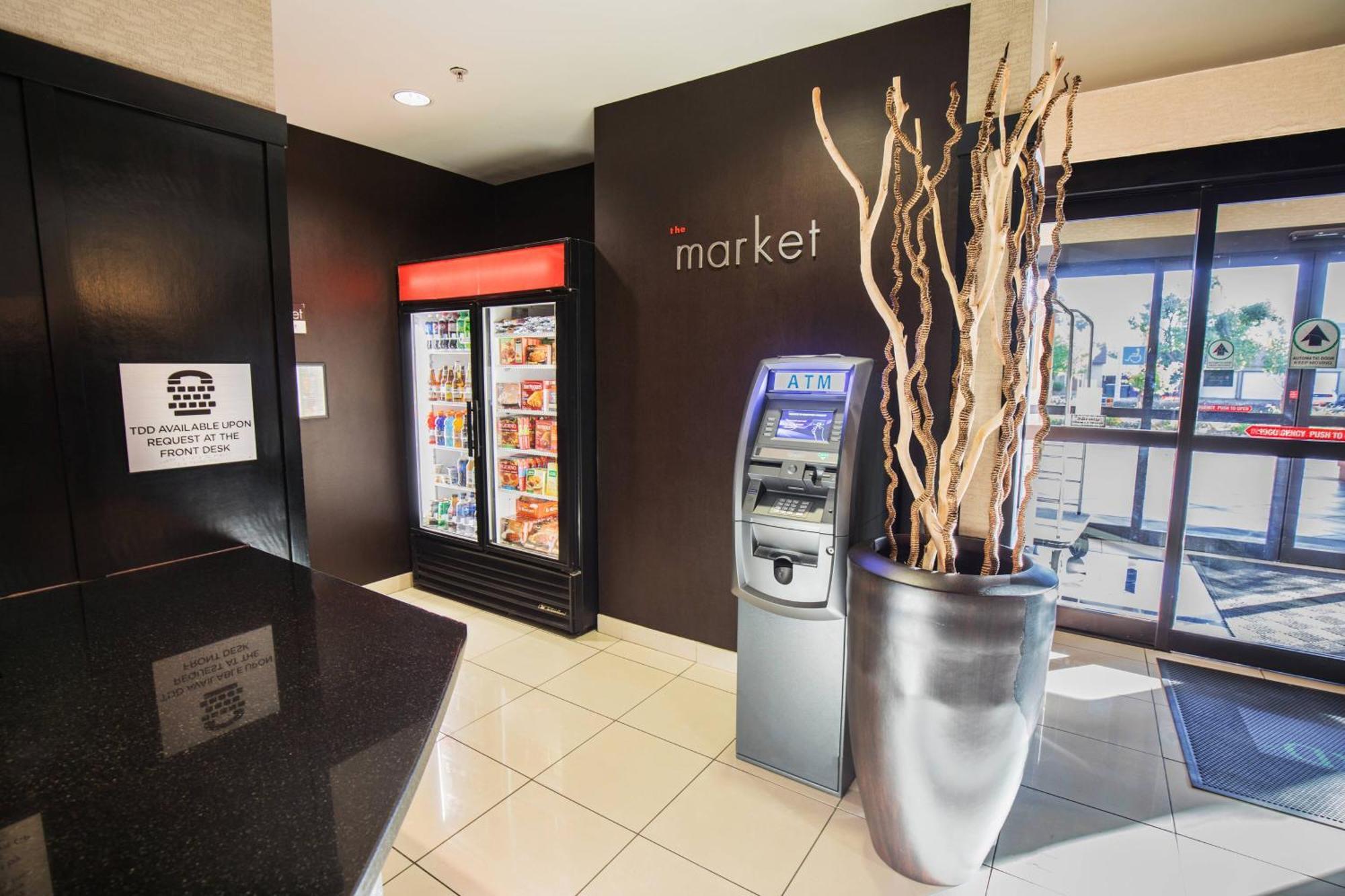 Courtyard By Marriott Merced Esterno foto