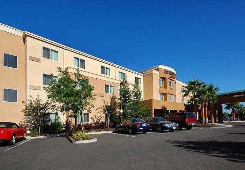 Courtyard By Marriott Merced Esterno foto